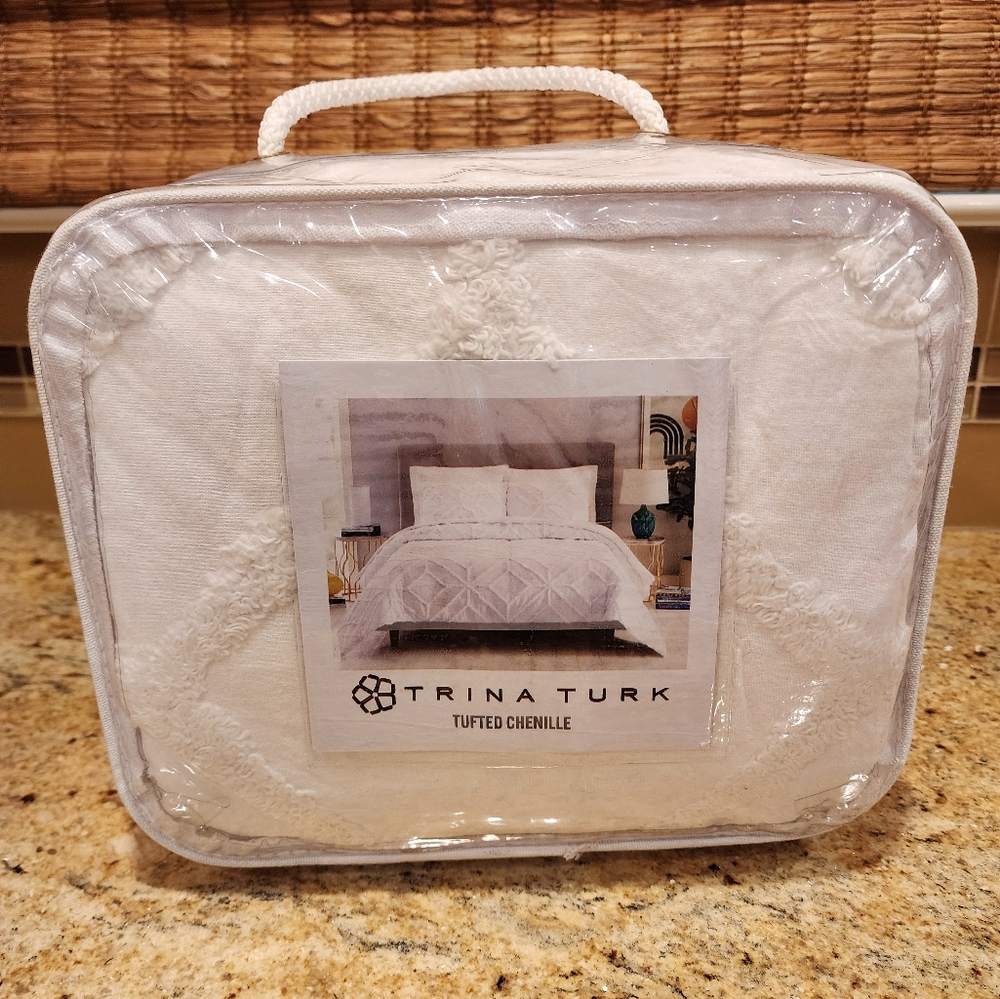 Trina Turk Tufted Chenille Full/Queen Duvet and Shams